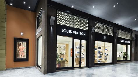 louis vuitton bologna italia.